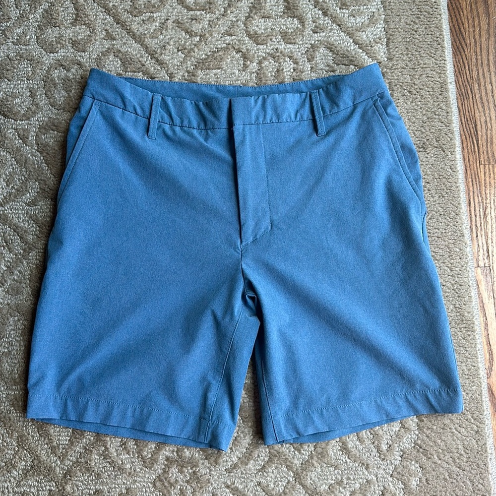 All in motion men’s golf shorts dusty blue size 32 like new condition 7.5”